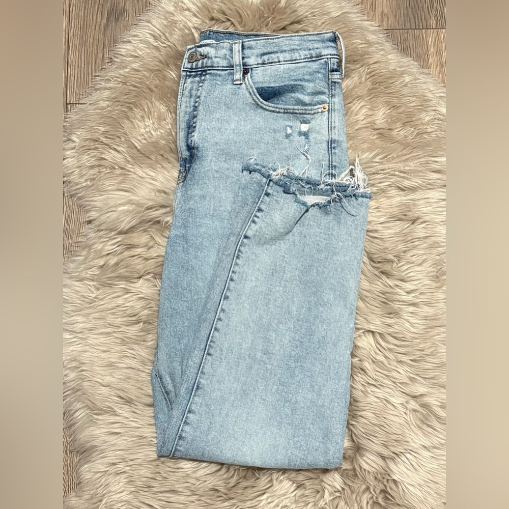 Old Navy Light Blue Distressed Straight Leg Jeans